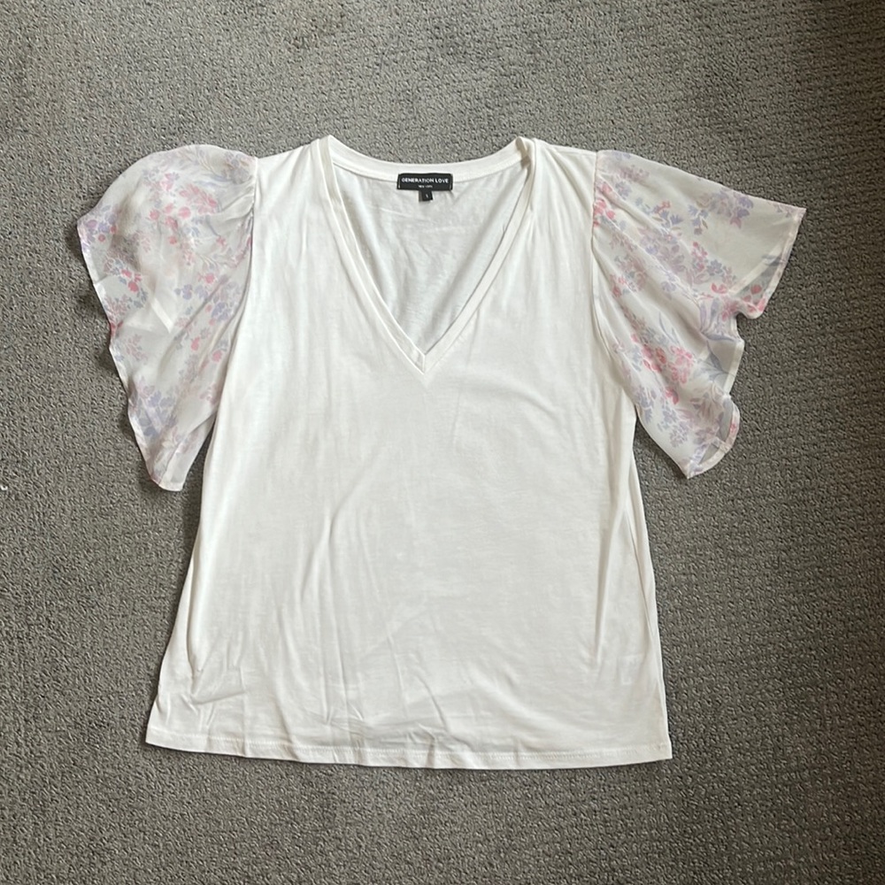 Generation love flutter sleeve v neck tee size small